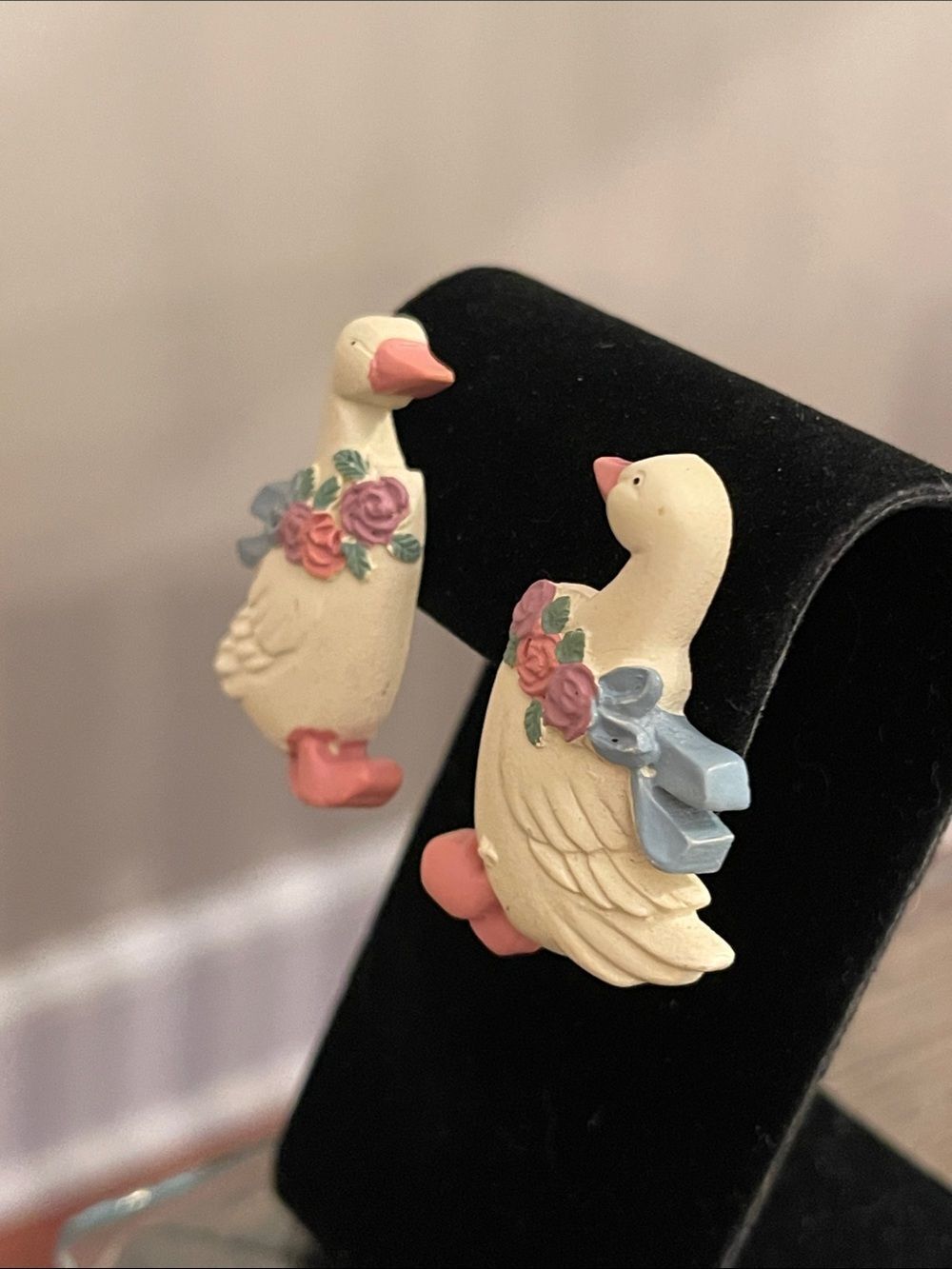 Vintage 1980s or 1990s Country-Style Goose Earrings Porch Goose Silly Goose - Picture 11 of 16